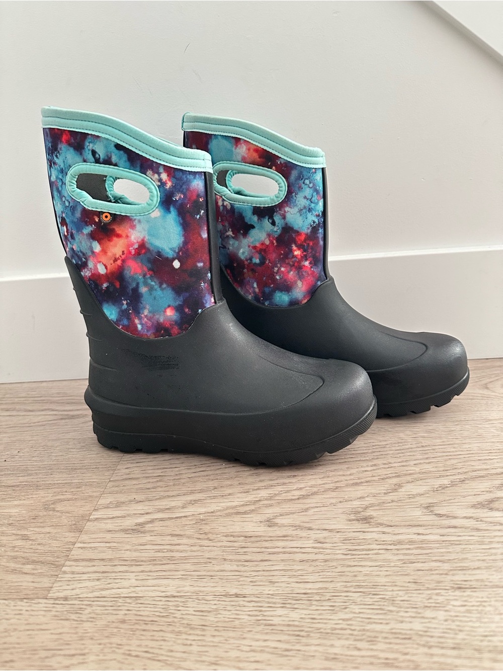 Bogs Snow Boots-size 4 youth
